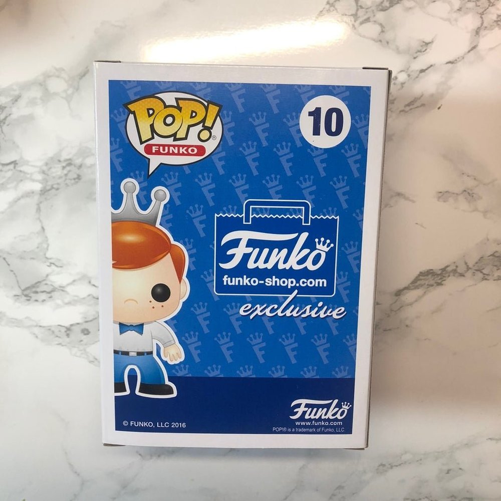 SOLD- Freddy Funko (Superhero) #10 Funko - Vaulted Glow in the Dark 5000 pc - Picture 6 of 7